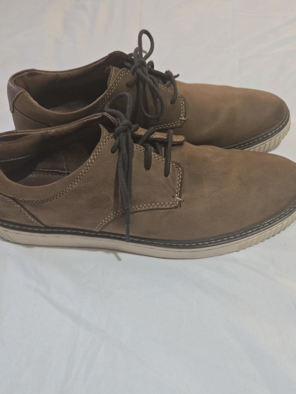 Johnston & Murphy Brown Suede Chukka Lace-Up Shoes